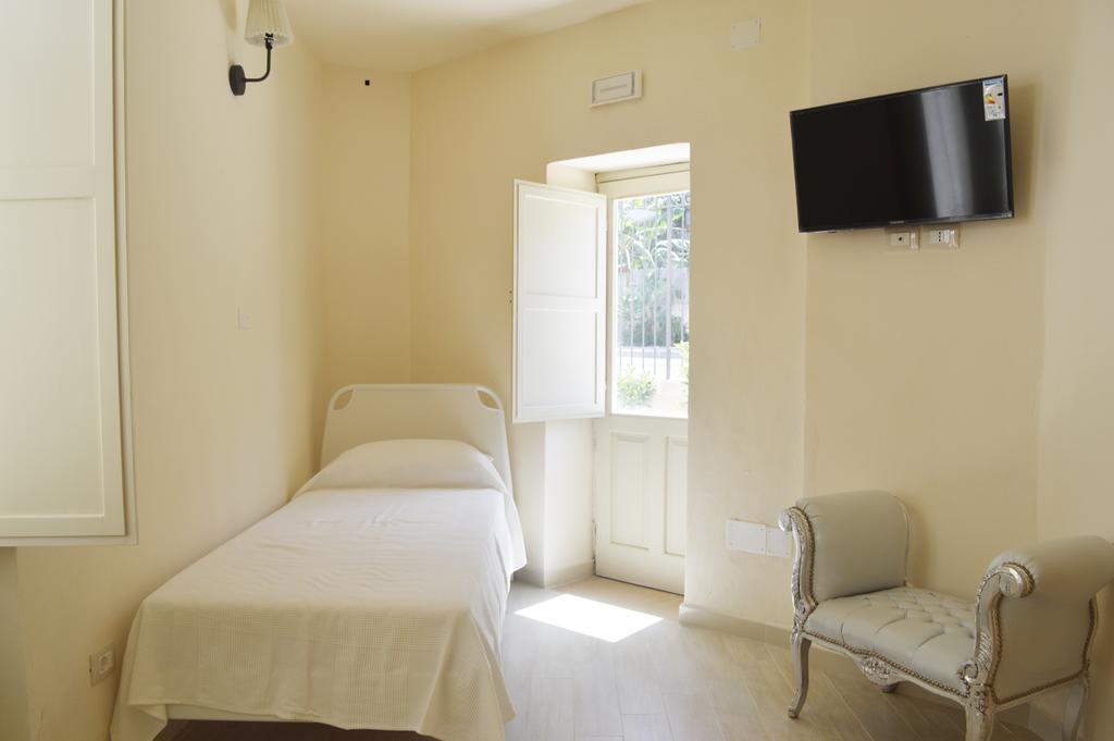 Re Bafe Hotell Syrakusa Exteriör bild